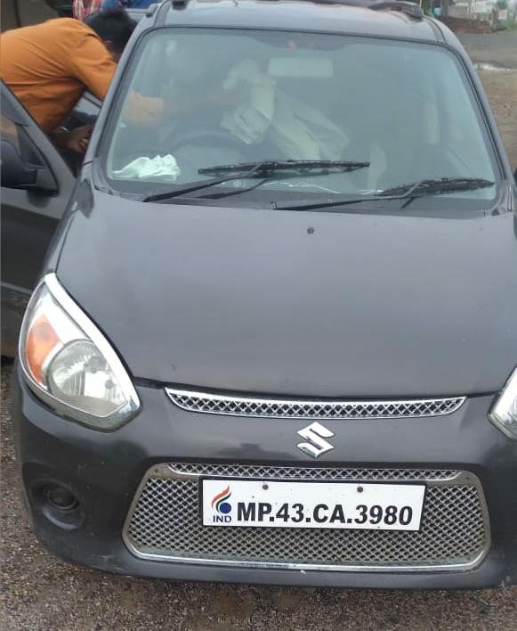 रतलाम : रतलाम पुलिस का जवान शराब तस्करी में नागदा में धराया।