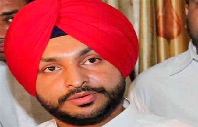दिल्ली हिंसा के लिये योगेन्द्र यादव जिम्मेदार - कांग्रेस सांसद रवनीत बिट्टू 1 दिल्ली हिंसा के लिये योगेन्द्र यादव जिम्मेदार - कांग्रेस सांसद रवनीत बिट्टू